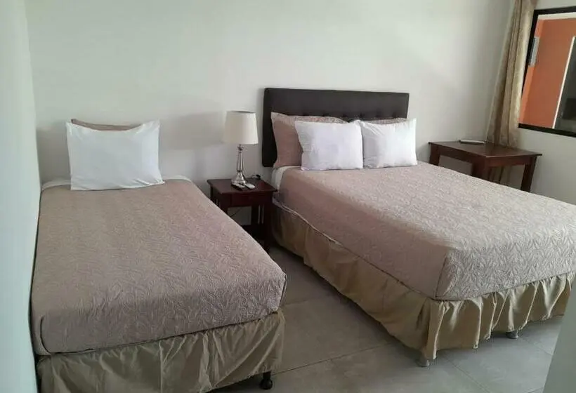 اتاق استاندارد سه نفره, Santa Ana Hotel Boutique