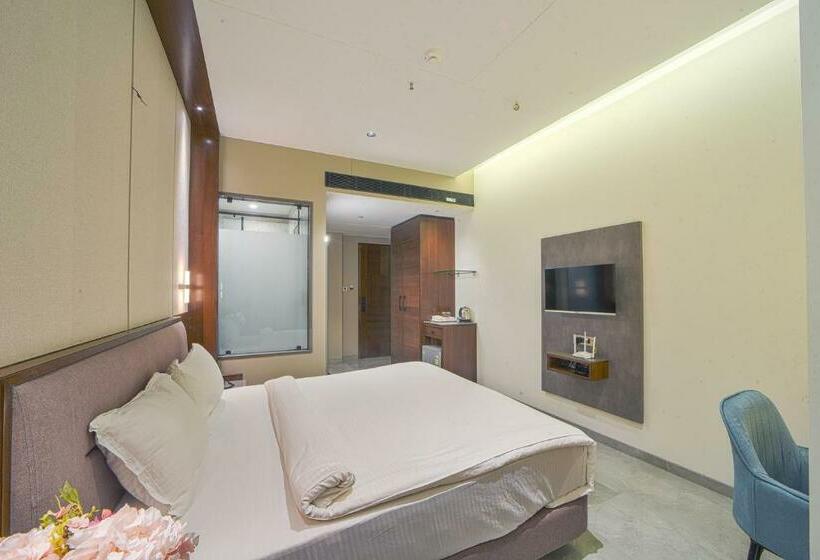 סוויטה, Devgiri Inn And Restaurant