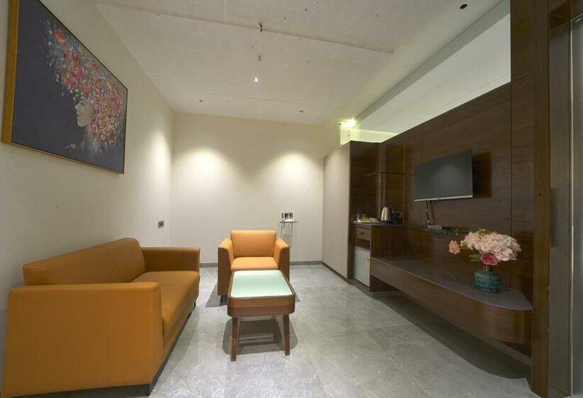 סוויטה, Devgiri Inn And Restaurant