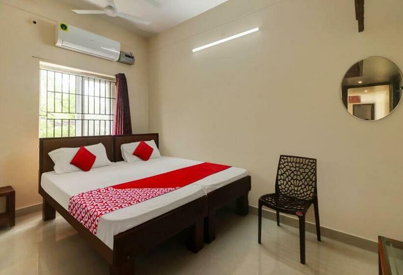 トリプルクラシックルーム, Oyo Flagship Peacock Inn