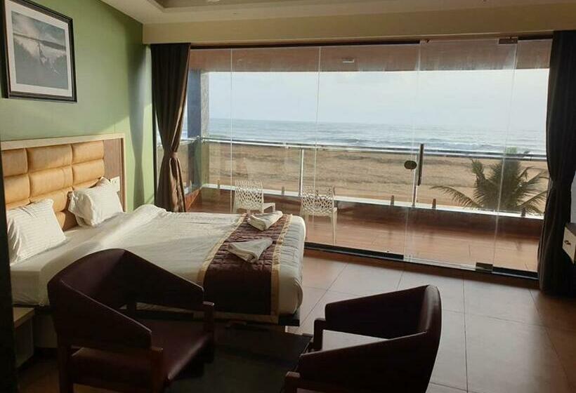 스탠다드 룸 킹사이즈 침대, The Oceanic Beach Front