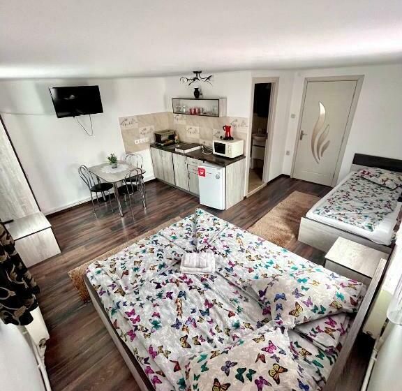 Quarto Triplo Standart, Kami&reni