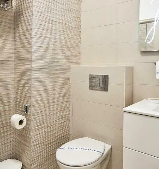 デラックススタジオ, Excelsior Apartaments Mamaia Nord