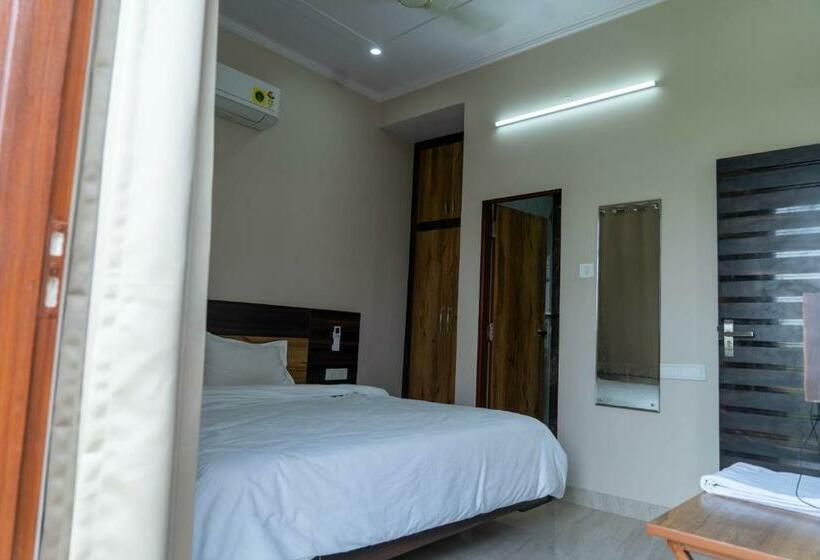 اتاق لوکس, Alpine