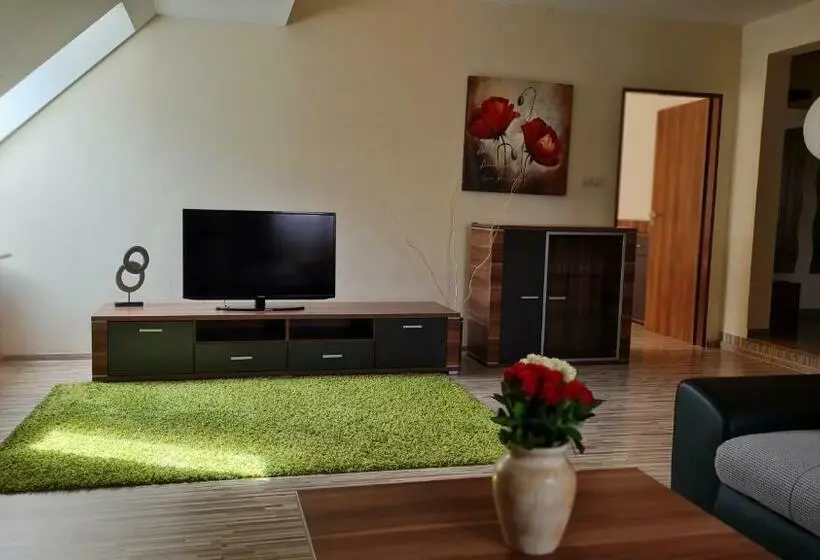 Huoneisto 1 Makuuhuone, Sipox