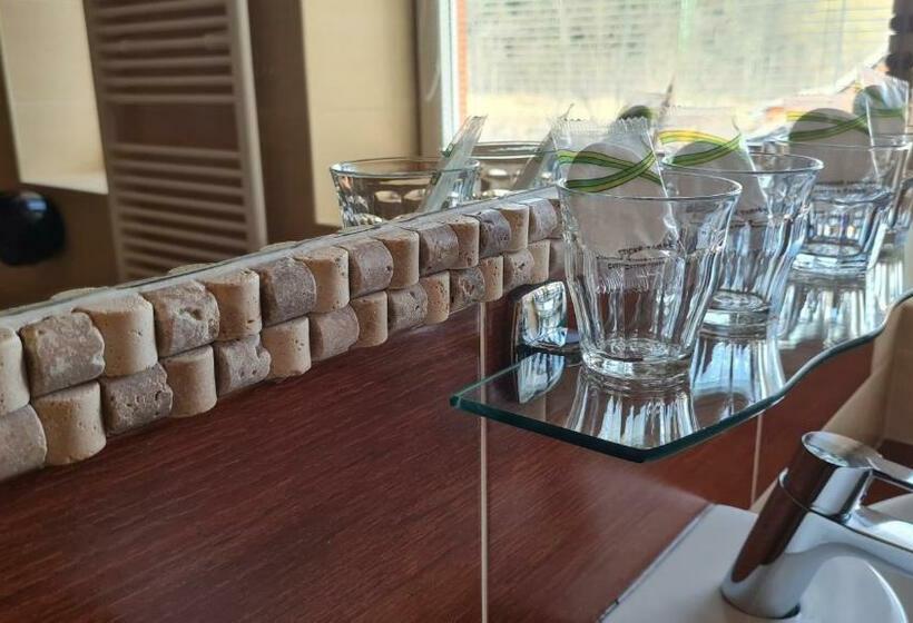 Апартаменты 1 Спальня, Sipox