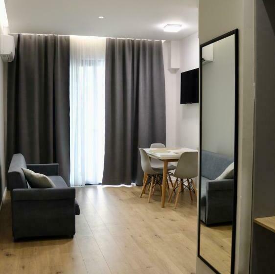 דירה בת חדר שינה 1 עם מרפסת, David S Studio Stays