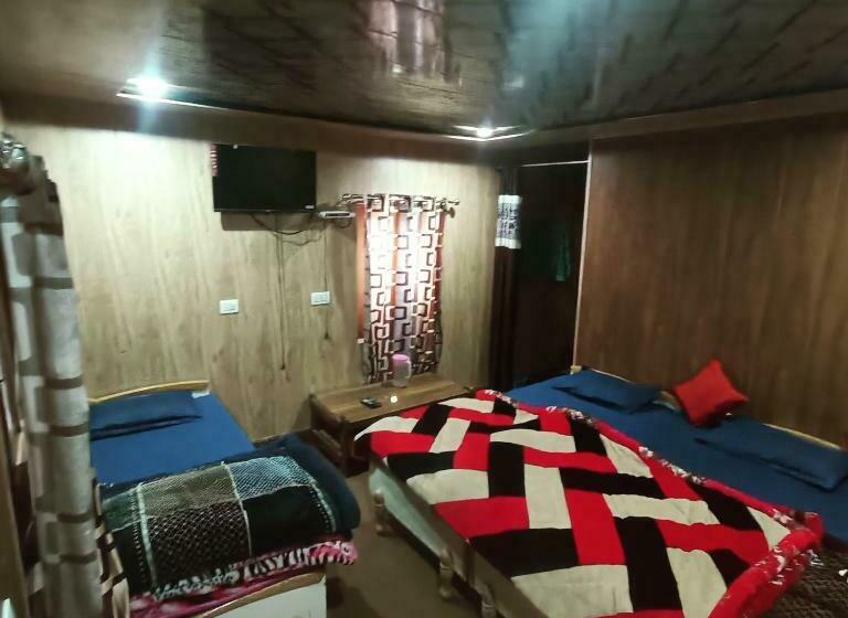 家庭间, Rupali Guest House