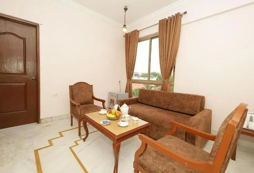Suite Familiale, Kailash Parbat