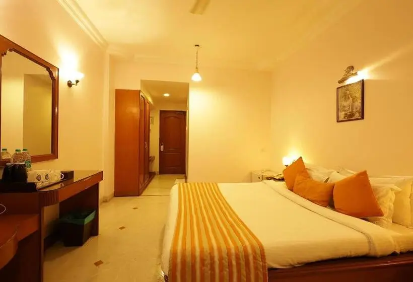 Suite Familiale, Kailash Parbat