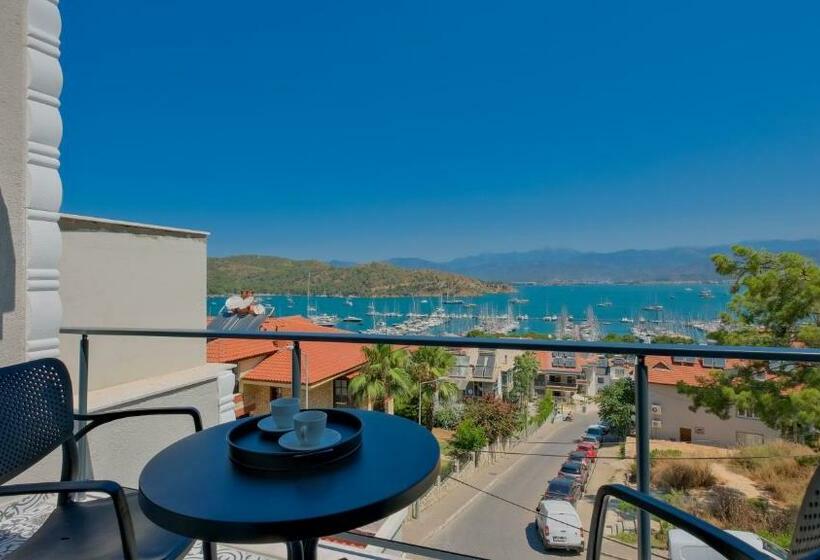 Triple Room Sea View, Miralya Suites