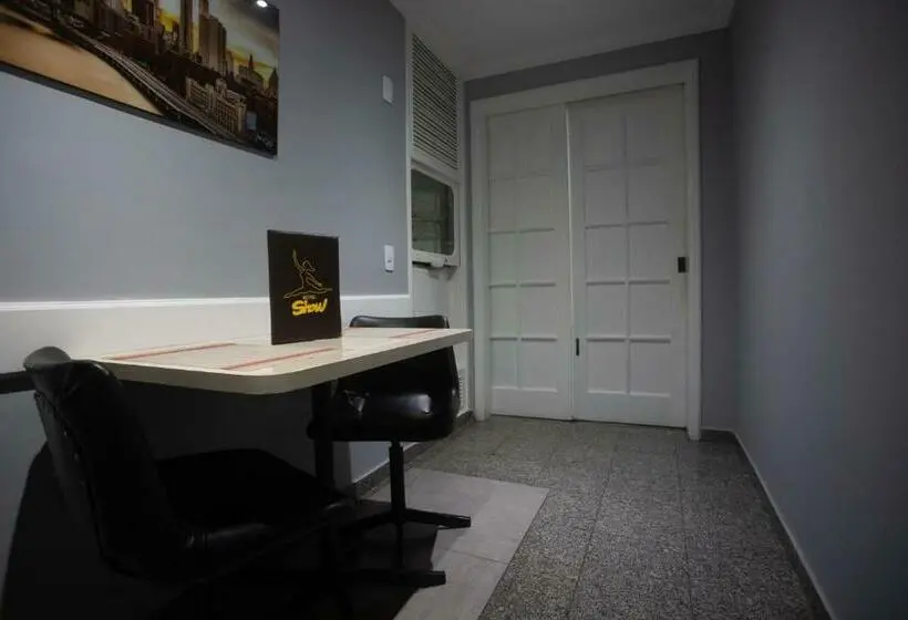 Executive-sviitti, Show Adult Only