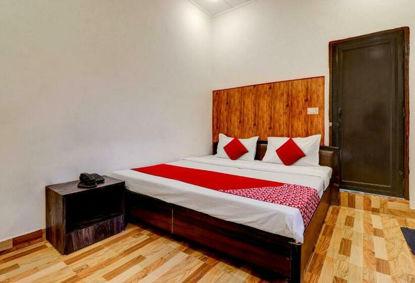 Camera Tripla Classica, Oyo Flagship Saffron Inn