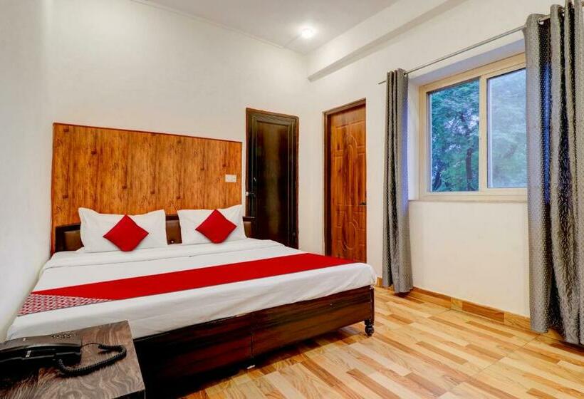 Camera Tripla Classica, Oyo Flagship Saffron Inn