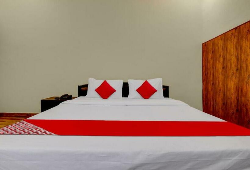 Camera Tripla Classica, Oyo Flagship Saffron Inn