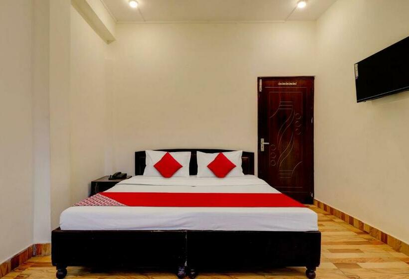 Camera Tripla Classica, Oyo Flagship Saffron Inn