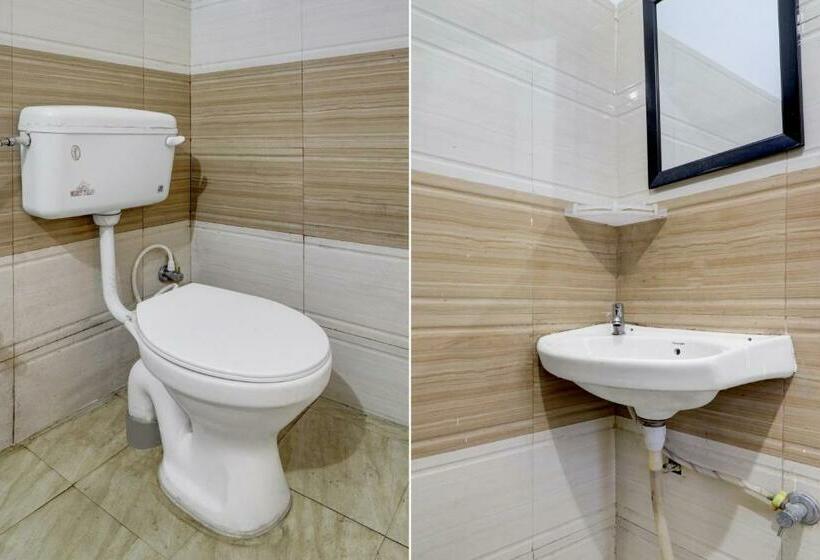 Camera Tripla Classica, Oyo Flagship Saffron Inn