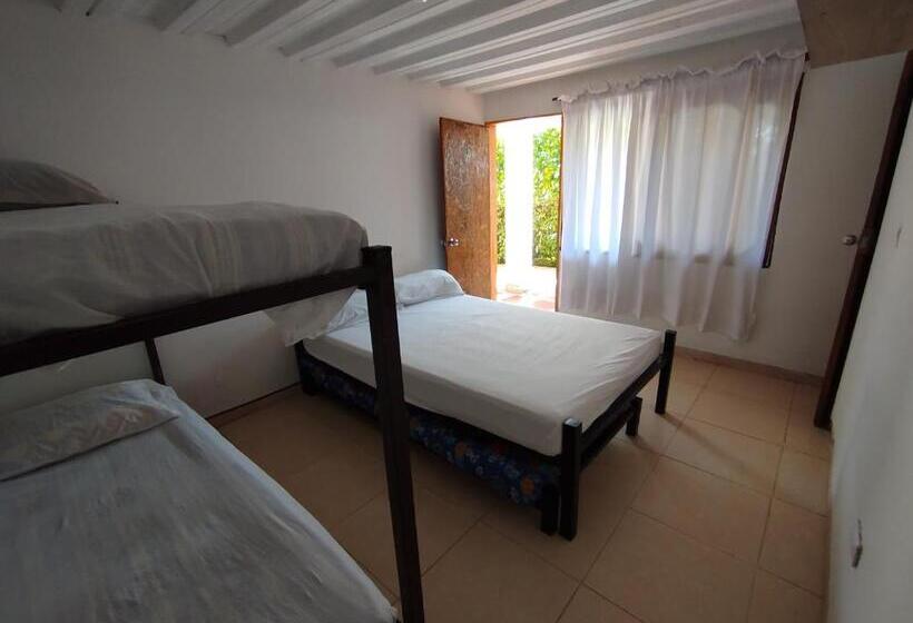 Четырехместный Номер Классик, Mountain View Hostel