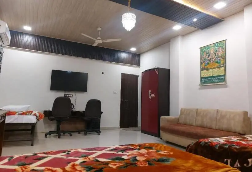 Deluxe-huone King-vuode, Goroomgo Kashi Paradise Varanasi