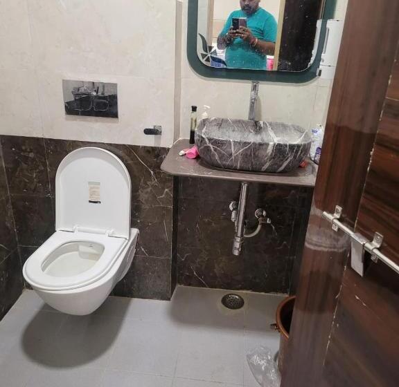 Quarto Superior Quádruplo, Goroomgo Kashi Paradise Varanasi