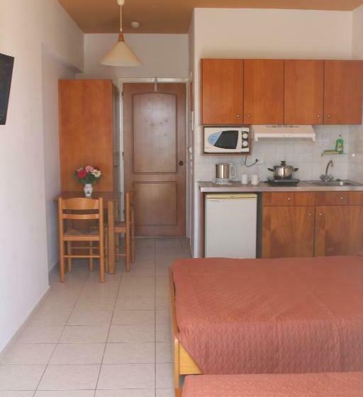 スタンダードスタジオ, Agrellis Apartments