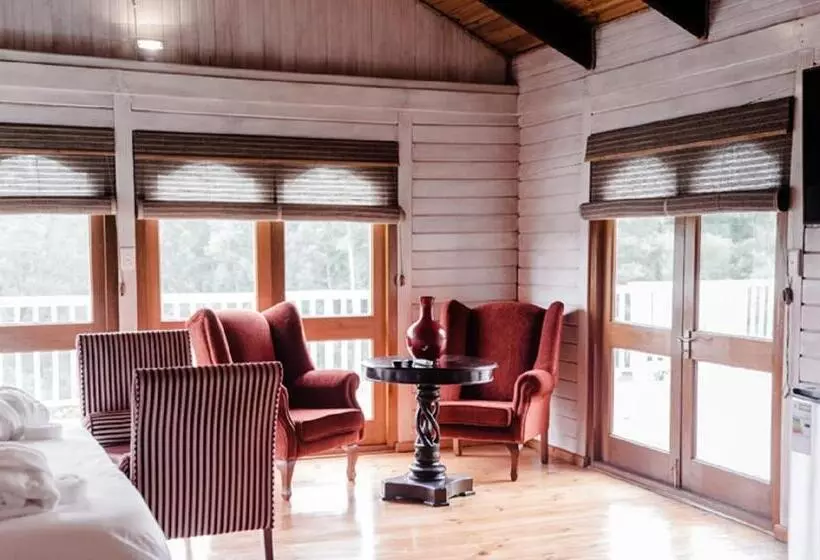 スイート, Edenbrook Country Manor