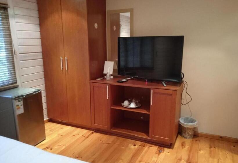 带大床的经典房间, Edenbrook Country Manor