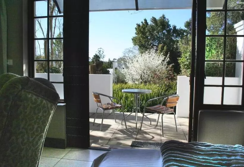 エクゼクティブスイート, Edenbrook Country Manor