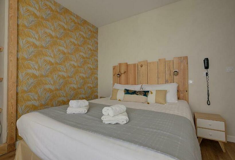 Номер Стандарт Вид на Море, Beach Hotel   Le Grand Chalet