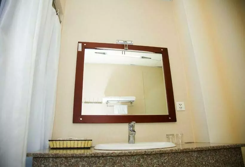 اتاق استاندارد, Hai Ba Trung Hotel & Spa