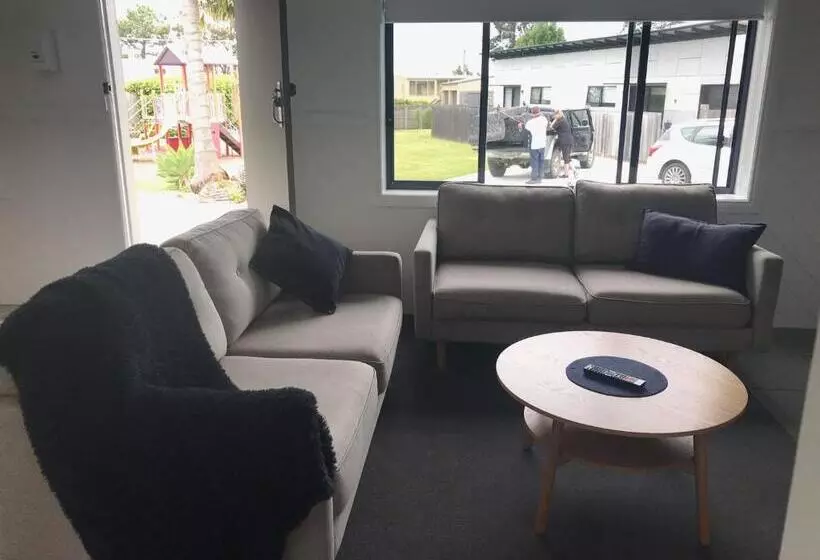 庭の見える１ベッドルームアパートメント, Georges Bay Apartments