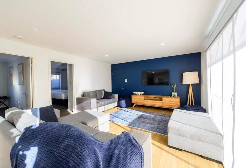 ４ベッドルームハウス, Georges Bay Apartments