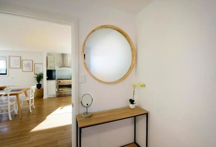 ４ベッドルームハウス, Georges Bay Apartments