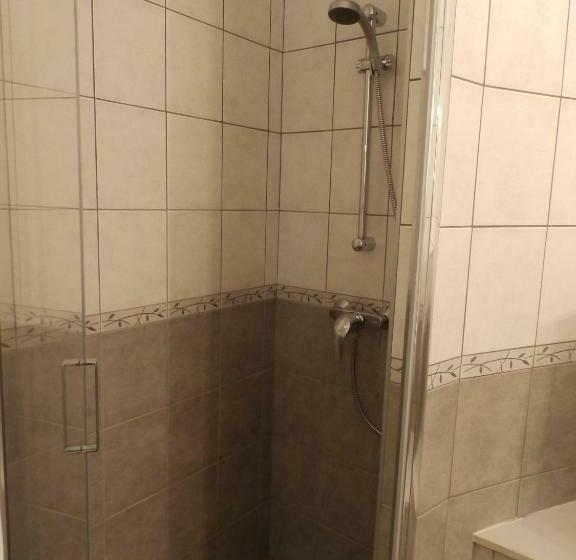 스탠다드 룸, Logis Hôtel Restaurant Les Cévennes