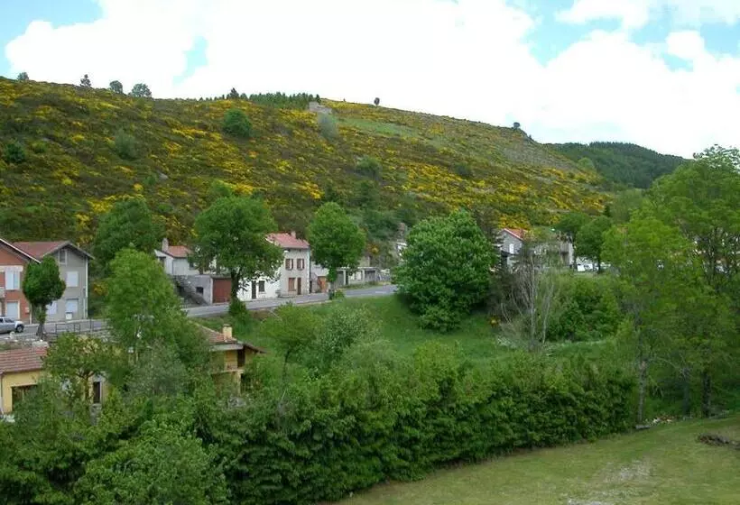 スタンダードトリプルルーム, Logis Hôtel Restaurant Les Cévennes