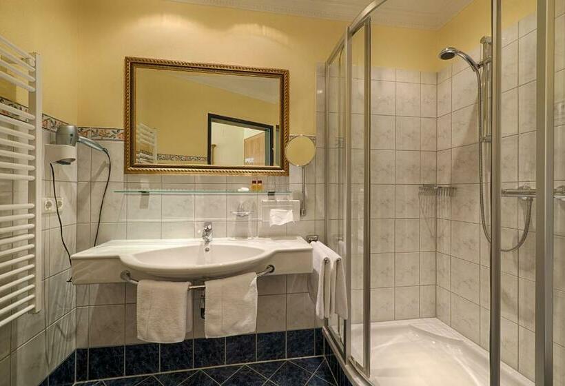 Quarto Estandar, Kristall