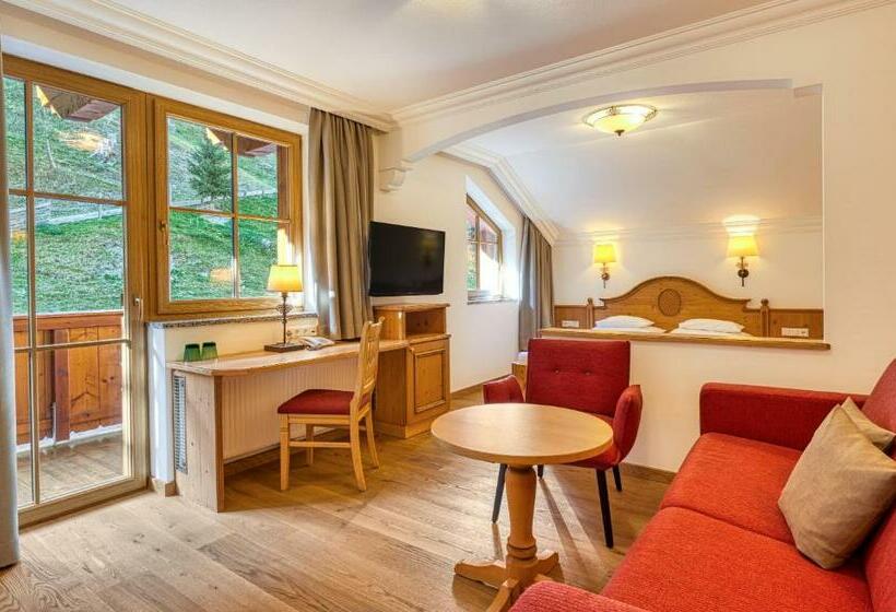 اتاق خانوادگی, Kristall