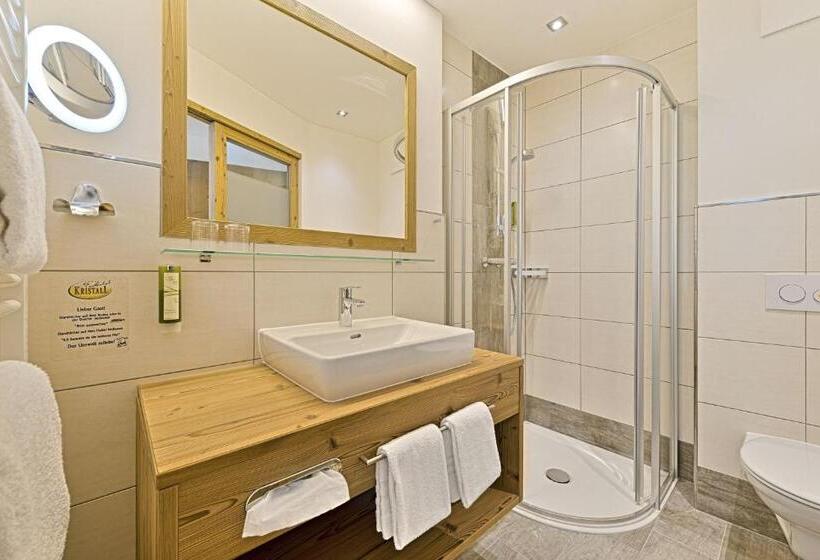 اتاق لوکس, Kristall