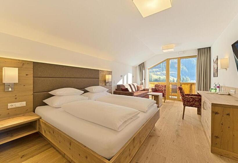 اتاق سوپریور با چشمانداز, Kristall