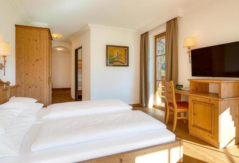 اتاق خانوادگی, Kristall