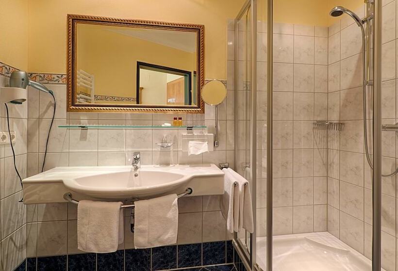 اتاق استاندارد, Kristall