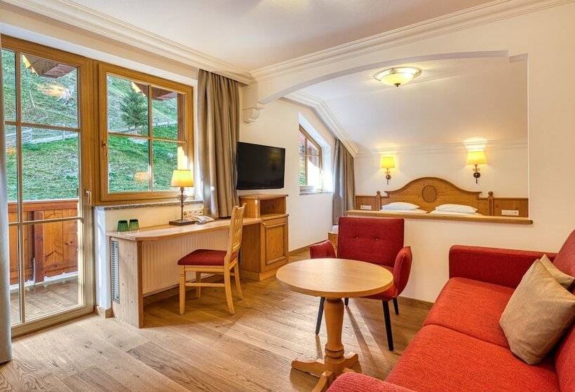 اتاق خانوادگی, Kristall