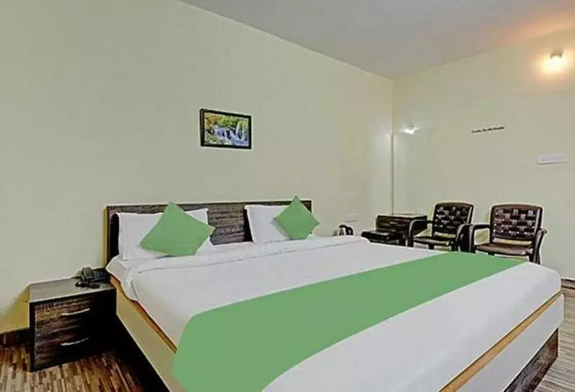 デラックスルーム, Fabhotel Abirami Grand Inn
