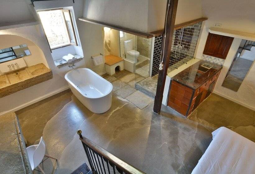 スーペリアールーム, Turixant