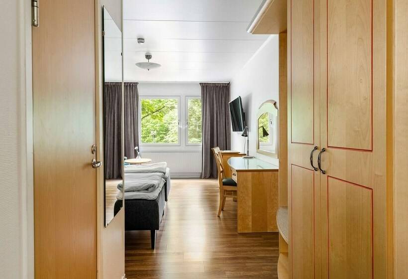 适合残疾人使用的标准间, Ullinge