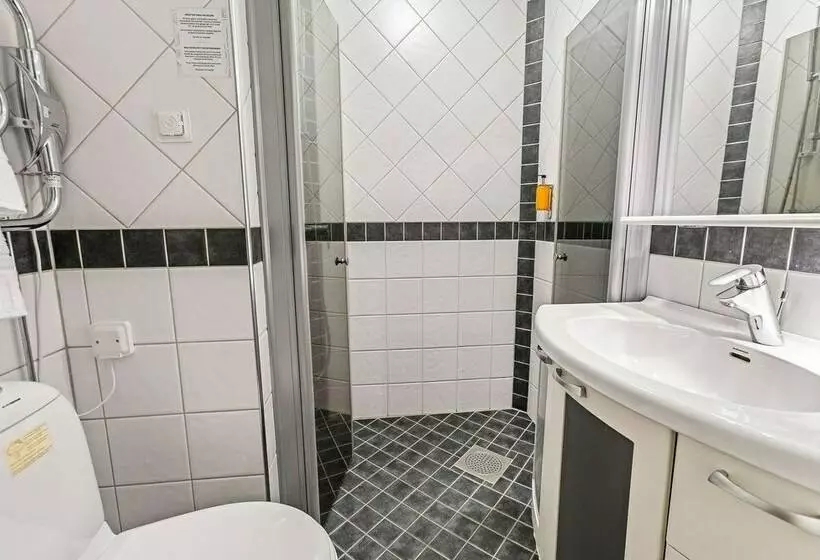 Cameră Standard, Ullinge