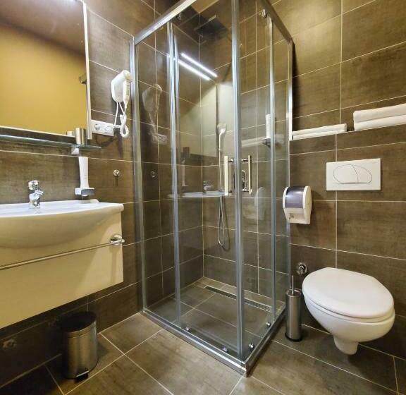 اتاق لوکس, Argentum