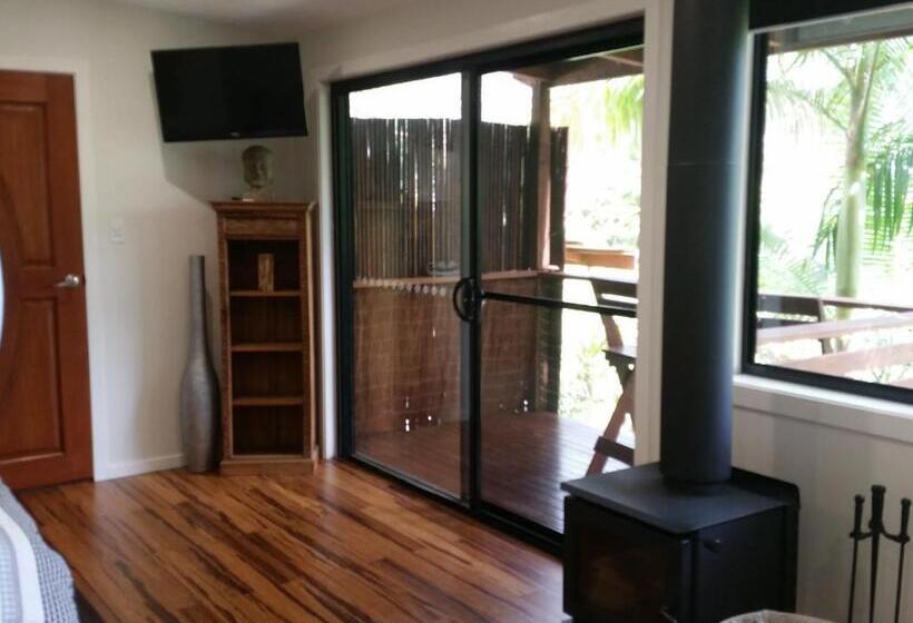 이그제큐티브 룸, Alaya Escape