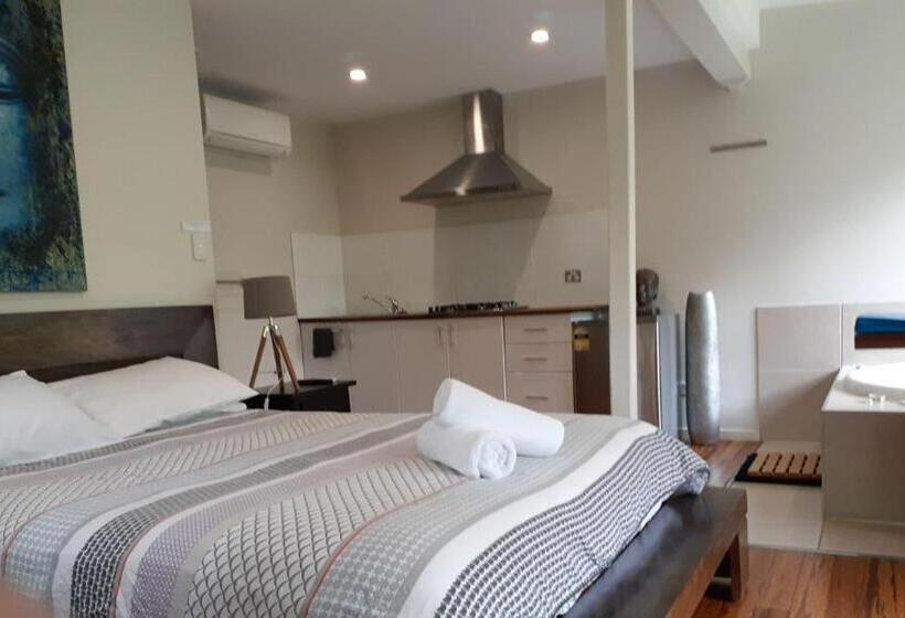 수피리어 룸, Alaya Escape