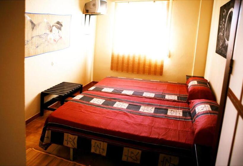 Номер Basic, Pensión El Alamo